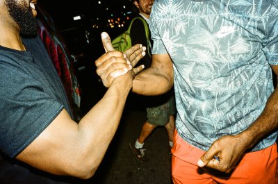 Handshake, House of Love