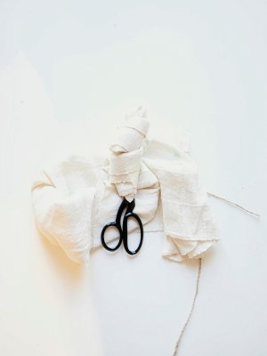 Rabal and Threads Wrapping Scissors, Grey Area